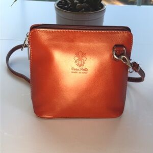 Vera Pelle Orange Leather Crossbody Bag